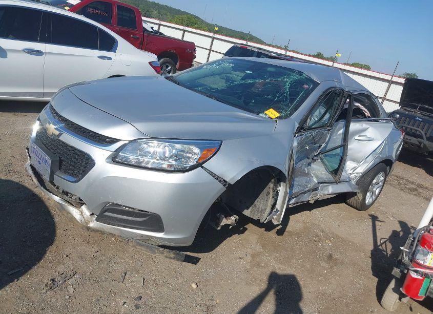 Photo 2 of 2014 Chevrolet Malibu 1LT (VIN 1G11C5SL3EF198618)