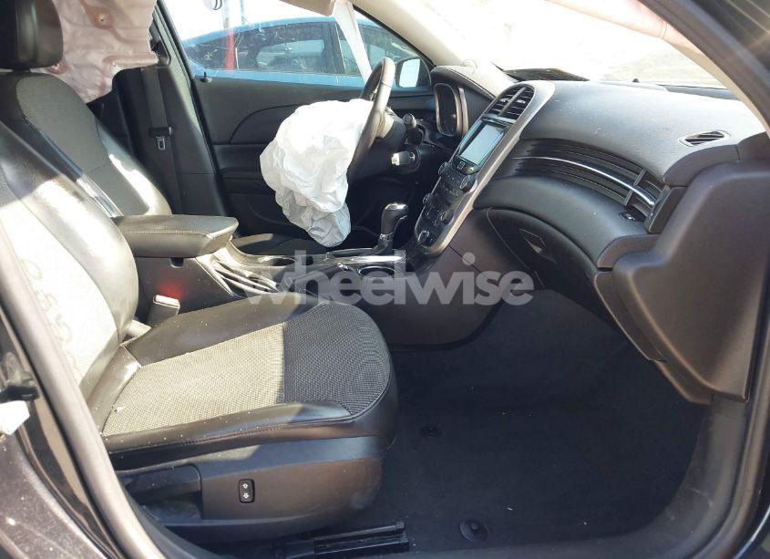 Photo 5 of 2015 Chevrolet Malibu 1LT (VIN 1G11C5SL3FF101144)
