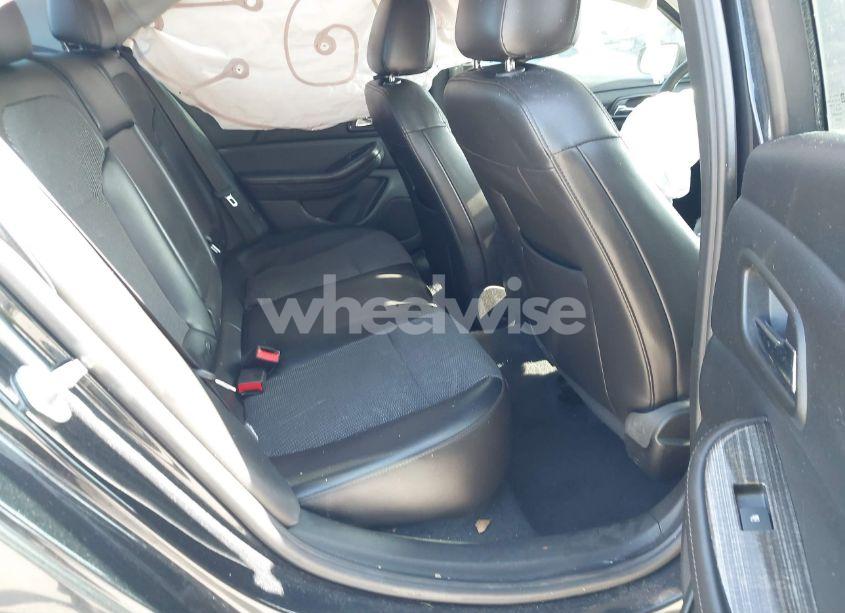 Photo 8 of 2015 Chevrolet Malibu 1LT (VIN 1G11C5SL3FF101144)