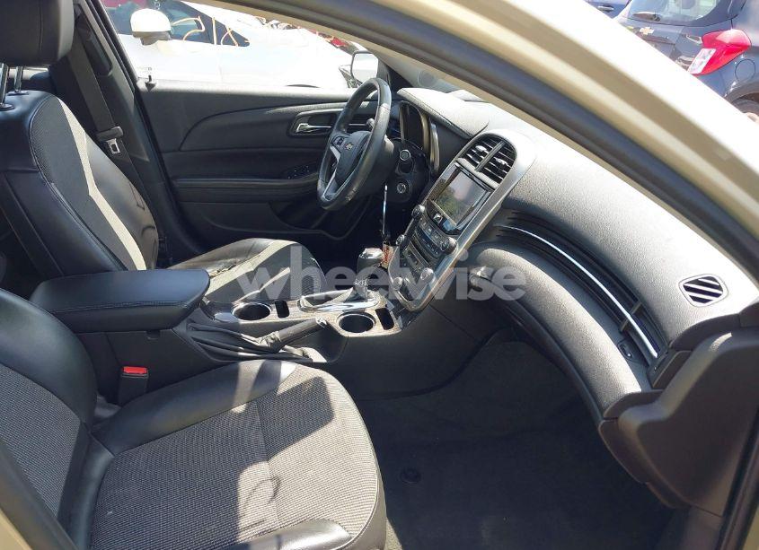 Photo 5 of 2015 Chevrolet Malibu 1LT (VIN 1G11C5SL3FF112371)