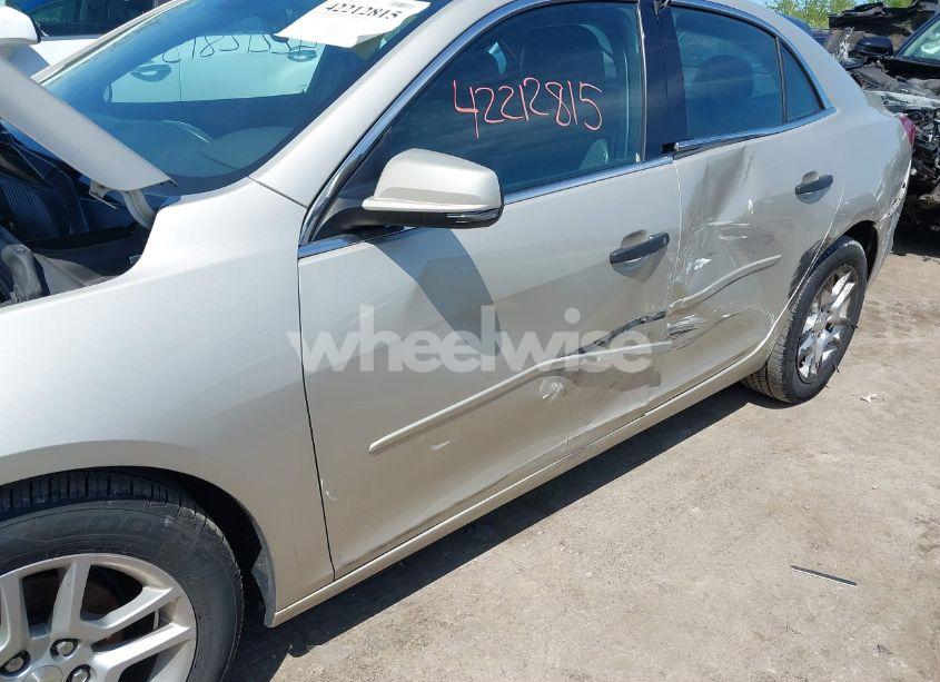 Photo 6 of 2015 Chevrolet Malibu 1LT (VIN 1G11C5SL3FF112371)