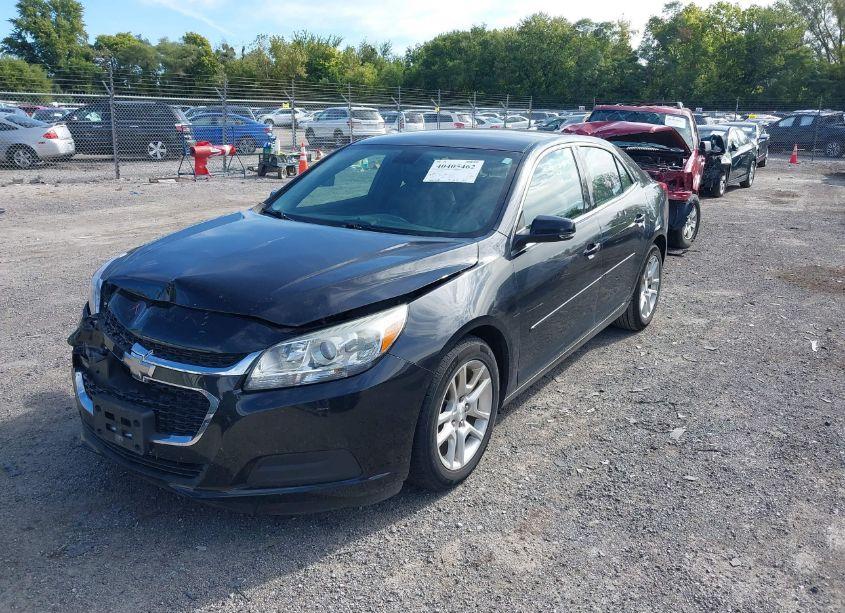 Photo 2 of 2015 Chevrolet Malibu 1LT (VIN 1G11C5SL3FF116064)