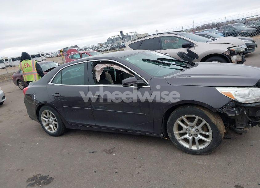Photo 13 of 2015 Chevrolet Malibu 1LT (VIN 1G11C5SL3FF137870)