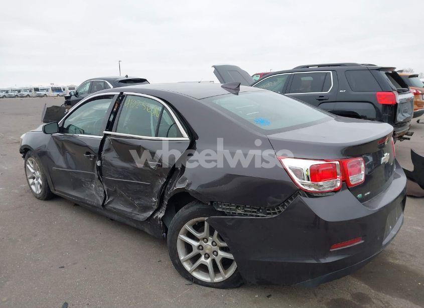 Photo 3 of 2015 Chevrolet Malibu 1LT (VIN 1G11C5SL3FF137870)