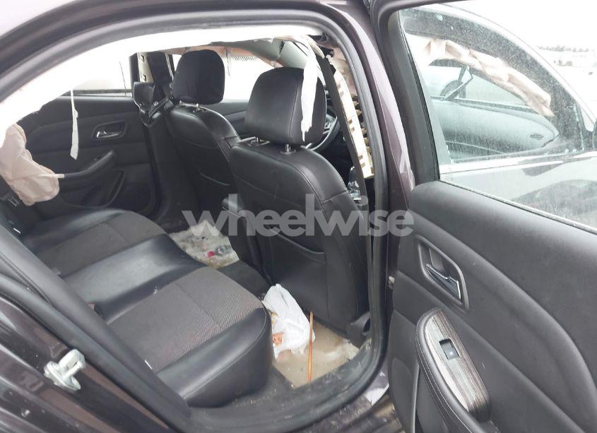 Photo 8 of 2015 Chevrolet Malibu 1LT (VIN 1G11C5SL3FF137870)
