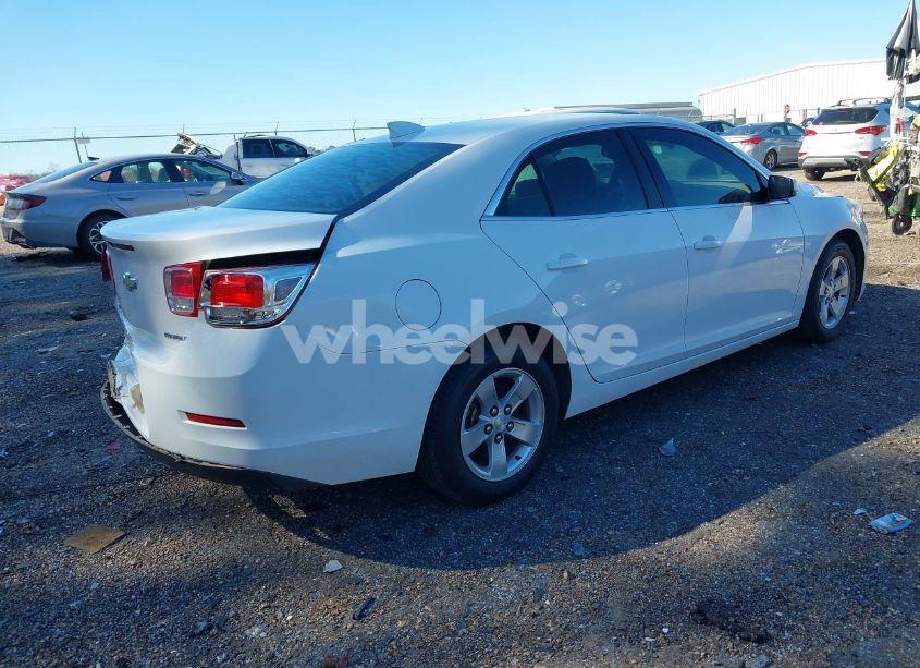 Photo 4 of 2015 Chevrolet Malibu 1LT (VIN 1G11C5SL3FF168875)
