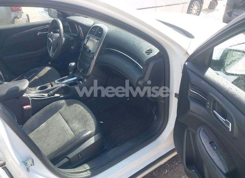 Photo 5 of 2015 Chevrolet Malibu 1LT (VIN 1G11C5SL3FF175177)
