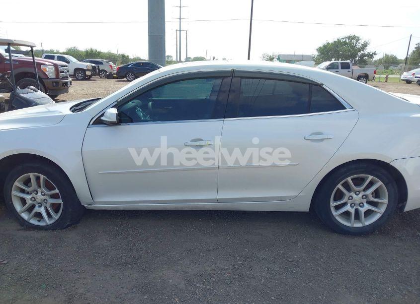 Photo 14 of 2015 Chevrolet Malibu 1LT (VIN 1G11C5SL3FF180010)
