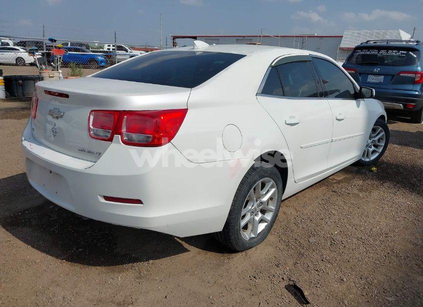 Photo 4 of 2015 Chevrolet Malibu 1LT (VIN 1G11C5SL3FF180010)