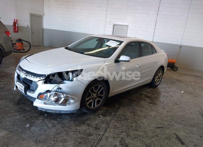 Photo 2 of 2015 Chevrolet Malibu 1LT (VIN 1G11C5SL3FF222837)