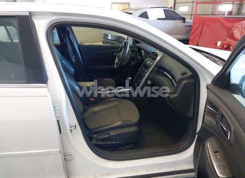 Photo 5 of 2015 Chevrolet Malibu 1LT (VIN 1G11C5SL3FF222837)