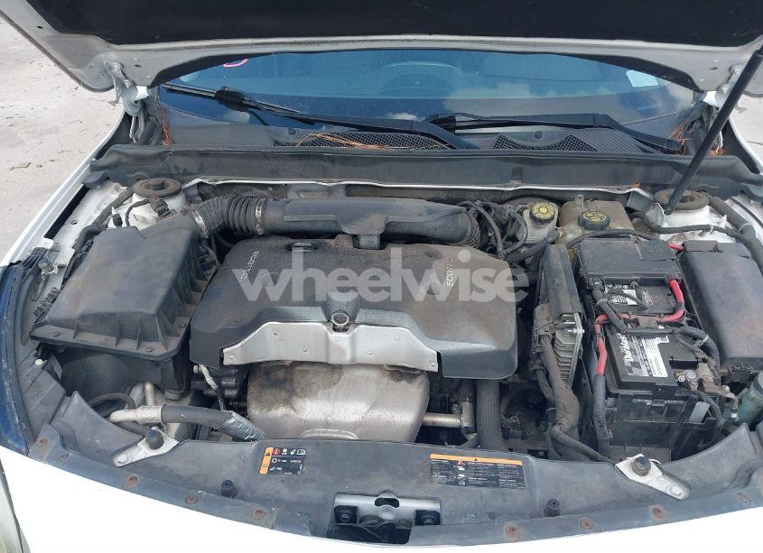 Photo 10 of 2015 Chevrolet Malibu 1LT (VIN 1G11C5SL3FF289311)