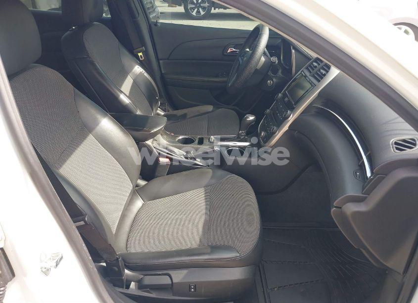 Photo 5 of 2015 Chevrolet Malibu 1LT (VIN 1G11C5SL3FF289311)