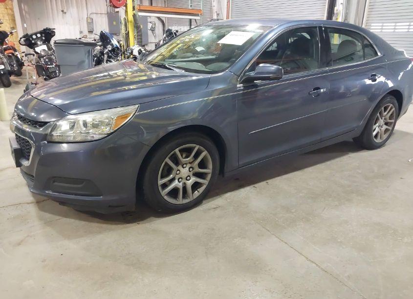 Photo 2 of 2015 Chevrolet Malibu 1LT (VIN 1G11C5SL3FF330228)