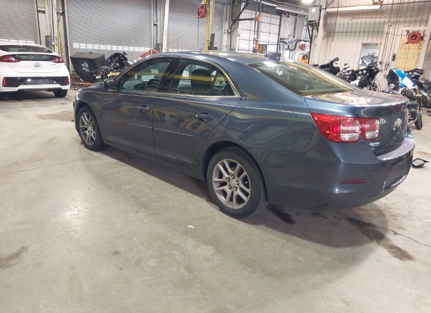 Photo 3 of 2015 Chevrolet Malibu 1LT (VIN 1G11C5SL3FF330228)
