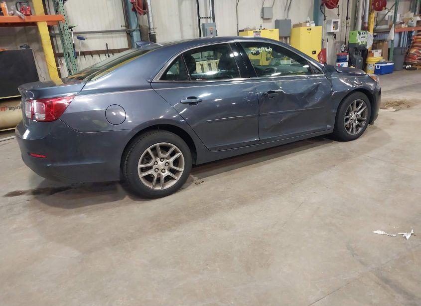 Photo 4 of 2015 Chevrolet Malibu 1LT (VIN 1G11C5SL3FF330228)