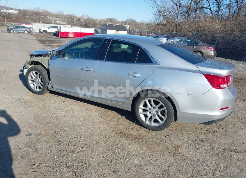 Photo 3 of 2015 Chevrolet Malibu 1LT (VIN 1G11C5SL3FF354450)