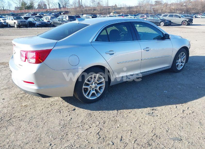 Photo 4 of 2015 Chevrolet Malibu 1LT (VIN 1G11C5SL3FF354450)
