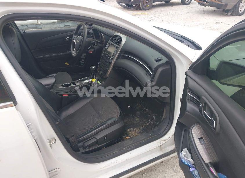 Photo 5 of 2015 Chevrolet Malibu 1LT (VIN 1G11C5SL3FU107103)