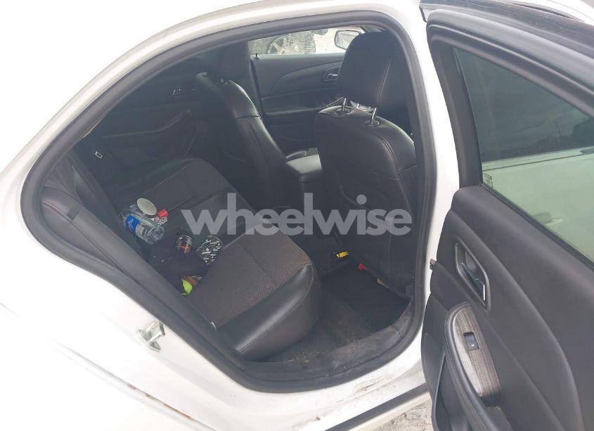 Photo 8 of 2015 Chevrolet Malibu 1LT (VIN 1G11C5SL3FU107103)