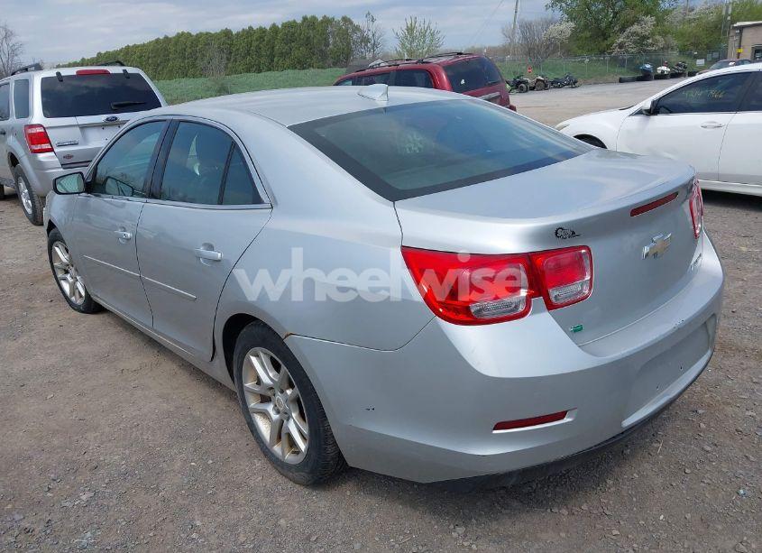 Photo 3 of 2015 Chevrolet Malibu 1LT (VIN 1G11C5SL3FU127044)
