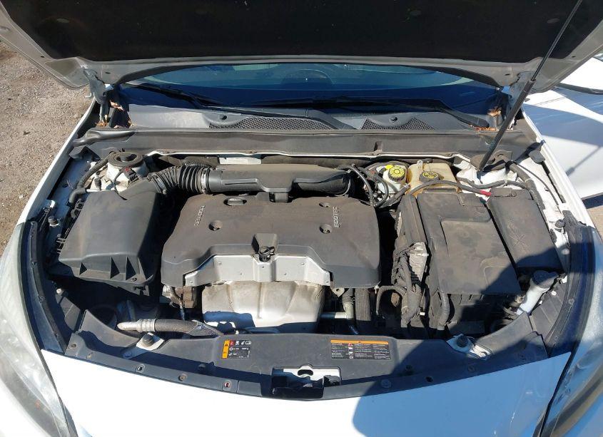 Photo 10 of 2014 Chevrolet Malibu 1LT (VIN 1G11C5SL4EF174635)