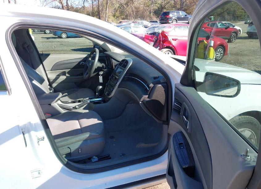 Photo 5 of 2014 Chevrolet Malibu 1LT (VIN 1G11C5SL4EF174635)