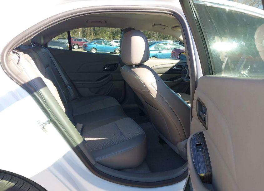 Photo 8 of 2014 Chevrolet Malibu 1LT (VIN 1G11C5SL4EF174635)