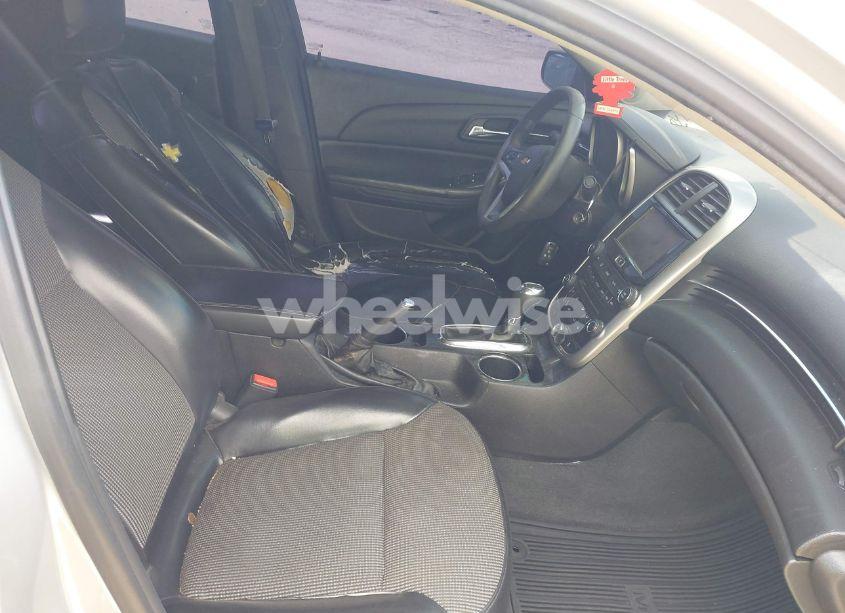 Photo 5 of 2014 Chevrolet Malibu 1LT (VIN 1G11C5SL4EF195159)