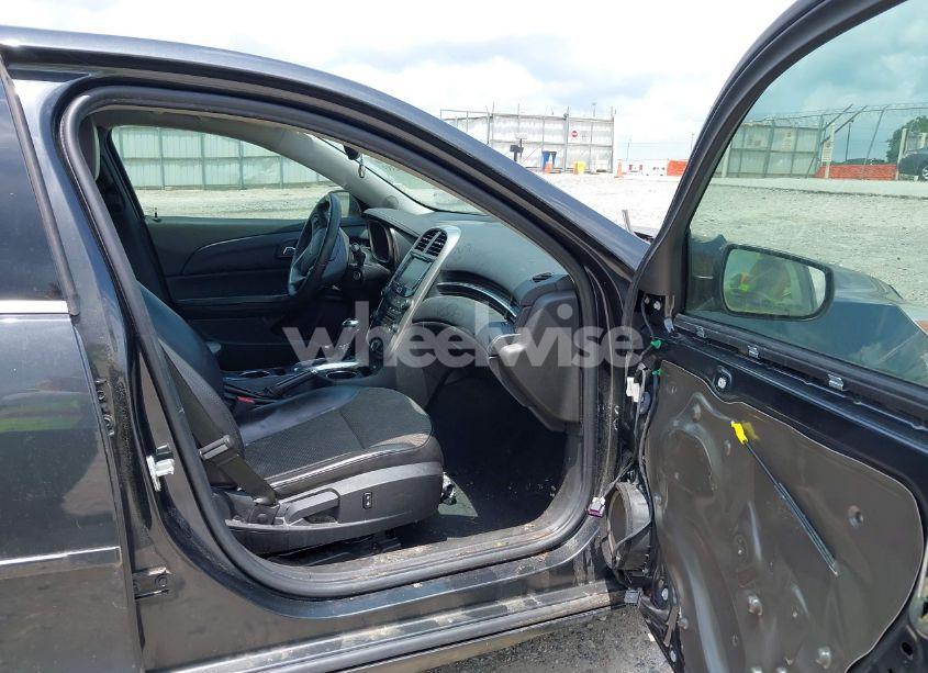 Photo 5 of 2014 Chevrolet Malibu 1LT (VIN 1G11C5SL4EF219993)