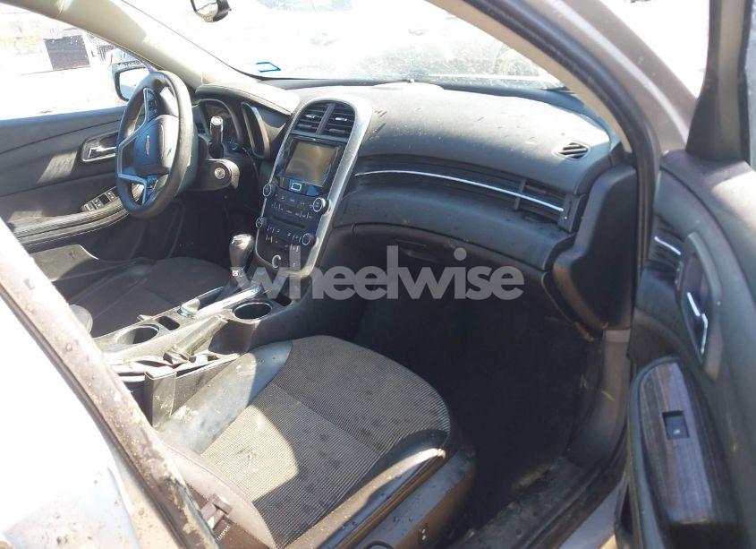 Photo 5 of 2015 Chevrolet Malibu 1LT (VIN 1G11C5SL4FF110306)