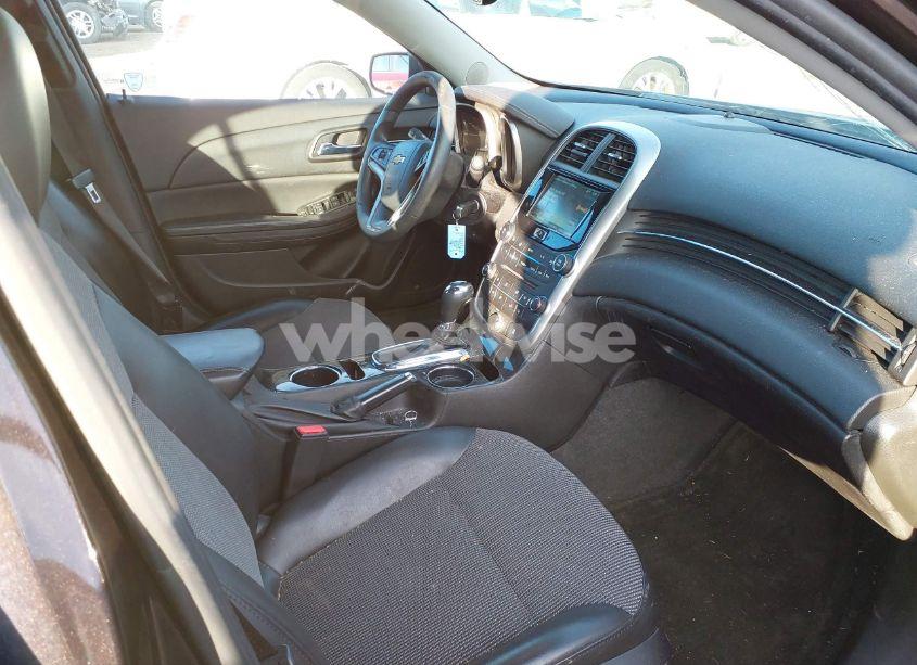 Photo 5 of 2015 Chevrolet Malibu 1LT (VIN 1G11C5SL4FF181974)