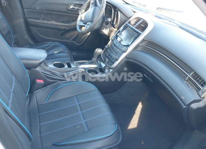 Photo 5 of 2015 Chevrolet Malibu 1LT (VIN 1G11C5SL4FF222278)