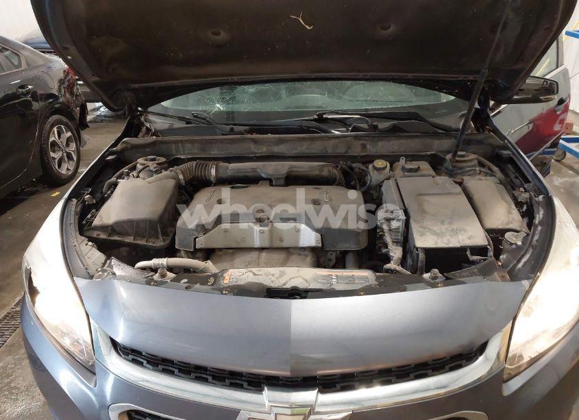 Photo 10 of 2015 Chevrolet Malibu 1LT (VIN 1G11C5SL4FF230302)
