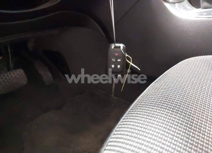 Photo 11 of 2015 Chevrolet Malibu 1LT (VIN 1G11C5SL4FF230302)