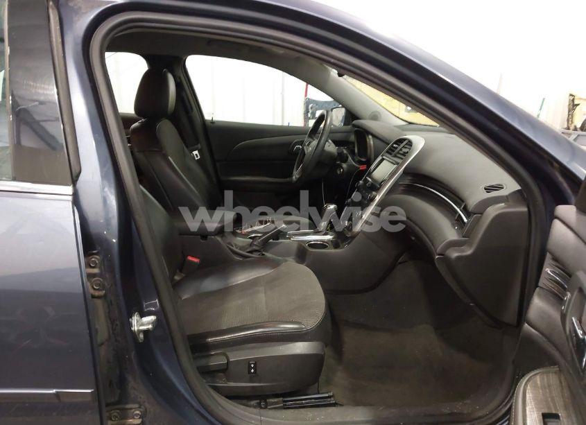 Photo 5 of 2015 Chevrolet Malibu 1LT (VIN 1G11C5SL4FF230302)