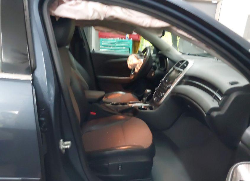 Photo 5 of 2015 Chevrolet Malibu 1LT (VIN 1G11C5SL4FF240215)