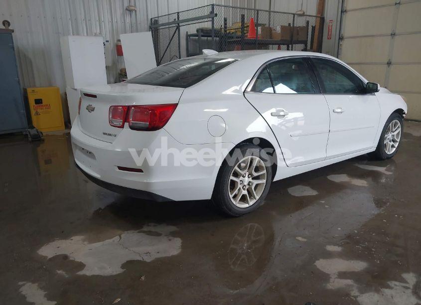 Photo 4 of 2015 Chevrolet Malibu 1LT (VIN 1G11C5SL4FF262098)