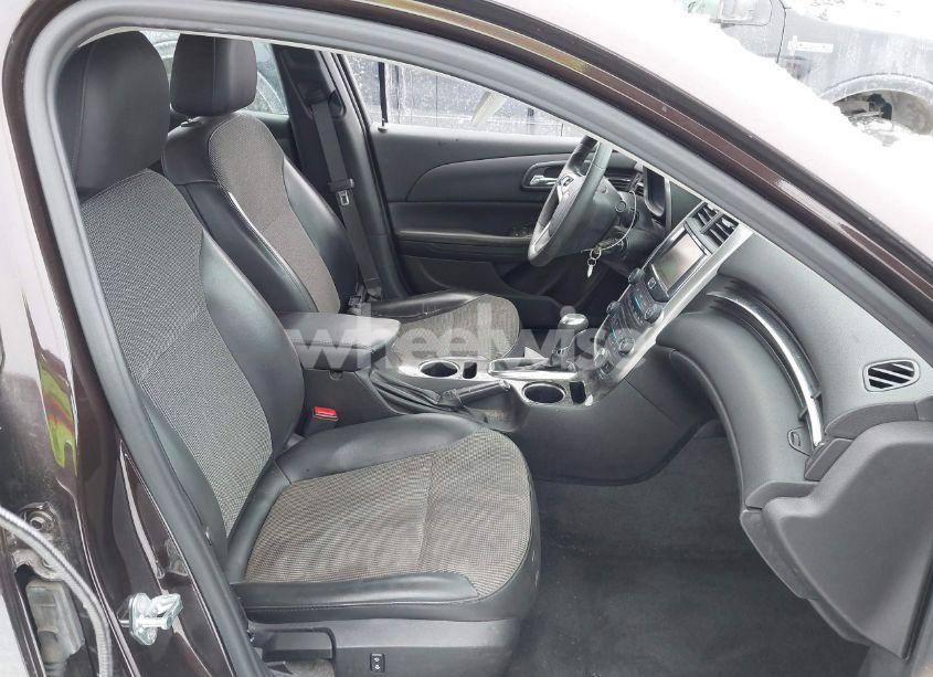 Photo 5 of 2015 Chevrolet Malibu 1LT (VIN 1G11C5SL4FF271450)