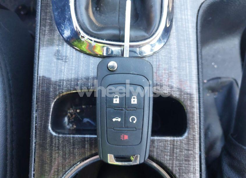 Photo 11 of 2015 Chevrolet Malibu 1LT (VIN 1G11C5SL4FF277829)