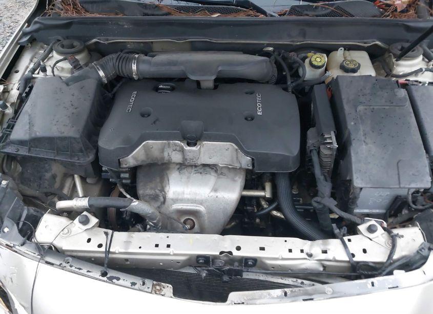 Photo 10 of 2015 Chevrolet Malibu 1LT (VIN 1G11C5SL4FF297191)