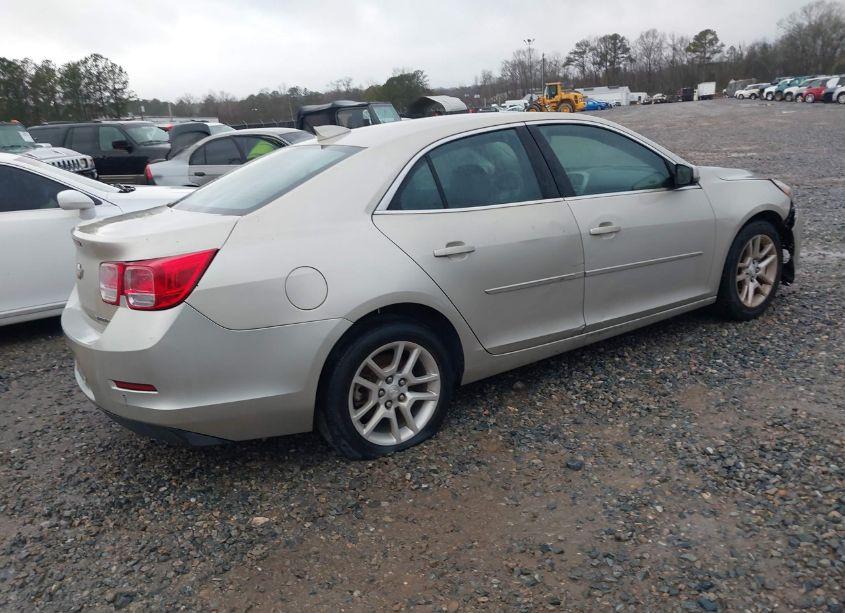Photo 4 of 2015 Chevrolet Malibu 1LT (VIN 1G11C5SL4FF297191)