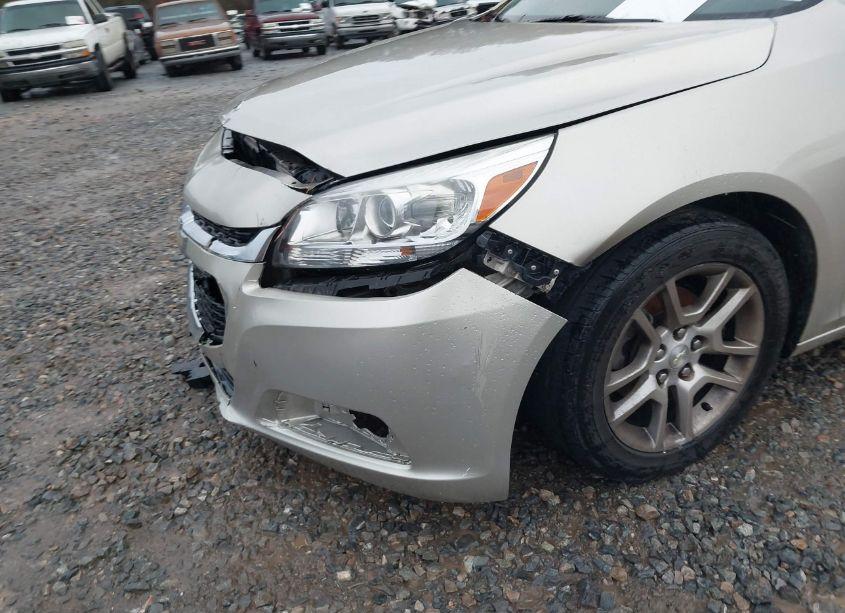 Photo 6 of 2015 Chevrolet Malibu 1LT (VIN 1G11C5SL4FF297191)
