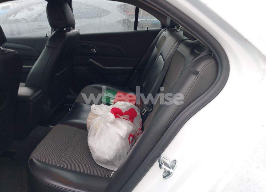 Photo 8 of 2015 Chevrolet Malibu 1LT (VIN 1G11C5SL4FF300655)