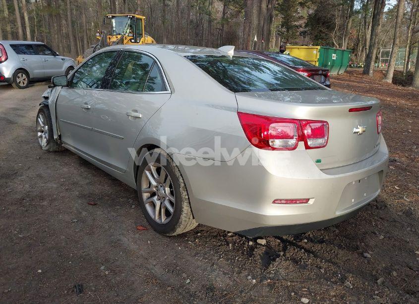Photo 3 of 2015 Chevrolet Malibu 1LT (VIN 1G11C5SL4FF323126)
