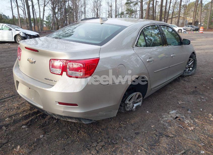 Photo 4 of 2015 Chevrolet Malibu 1LT (VIN 1G11C5SL4FF323126)