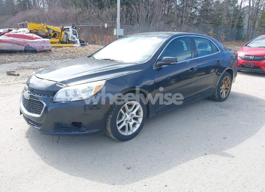 Photo 2 of 2015 Chevrolet Malibu 1LT (VIN 1G11C5SL4FF323594)