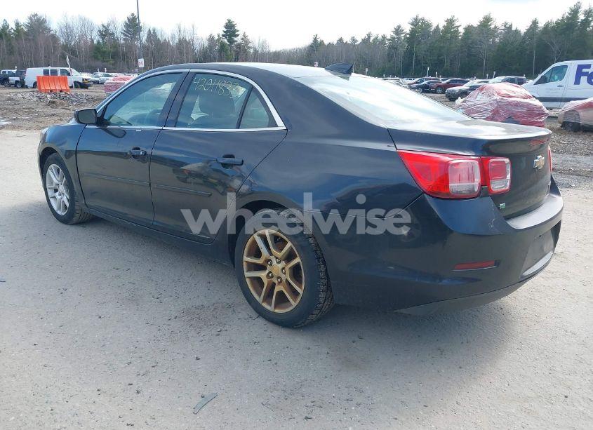 Photo 3 of 2015 Chevrolet Malibu 1LT (VIN 1G11C5SL4FF323594)