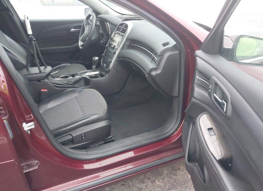 Photo 5 of 2015 Chevrolet Malibu 1LT (VIN 1G11C5SL4FF347135)