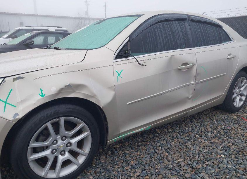 Photo 6 of 2015 Chevrolet Malibu 1LT (VIN 1G11C5SL4FF350729)